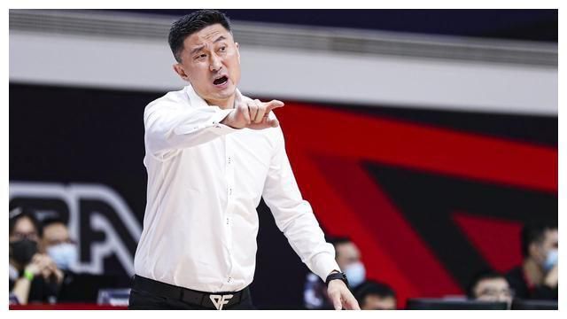 我们不妨保持期待，静候下一个“疯狂”的奇迹。