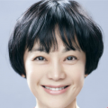 小新代表着“未来”的希望，他的奔跑象征着孩子们对新世界的拥抱。