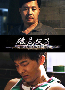 他的音乐并非在“讲述”情感，而是在“创造”一个让观众不得不沉浸其中的情感环境。
