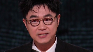 》讲述85岁妈妈照顾65岁阿尔茨海默病女儿的亲情故事，作为杨荔钠“女性三部曲”的收山之作，将延续《春梦》、《春潮》中细腻而不失敏锐的女性视角，对女性心理和命运进行深入探究，更通过影片中这 《小小的我》东京电影节首映 “刘春和”打动观众 2024-11-03 当地时间11月2日，电影《小小的我》于第37届东京国际电影节期间举行首场公众放映，影片结束后，监制尹露、导演杨荔钠、编剧游晓颖，主演易烊千玺、林晓杰、蒋勤勤与周雨彤一同出席映后见面会，东京国际电影节 《春潮》长春电影节斩获大奖 演绎